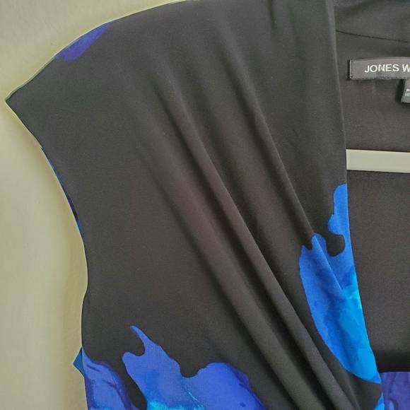 Jones Wear Floral Dress - Picture 5 of 9